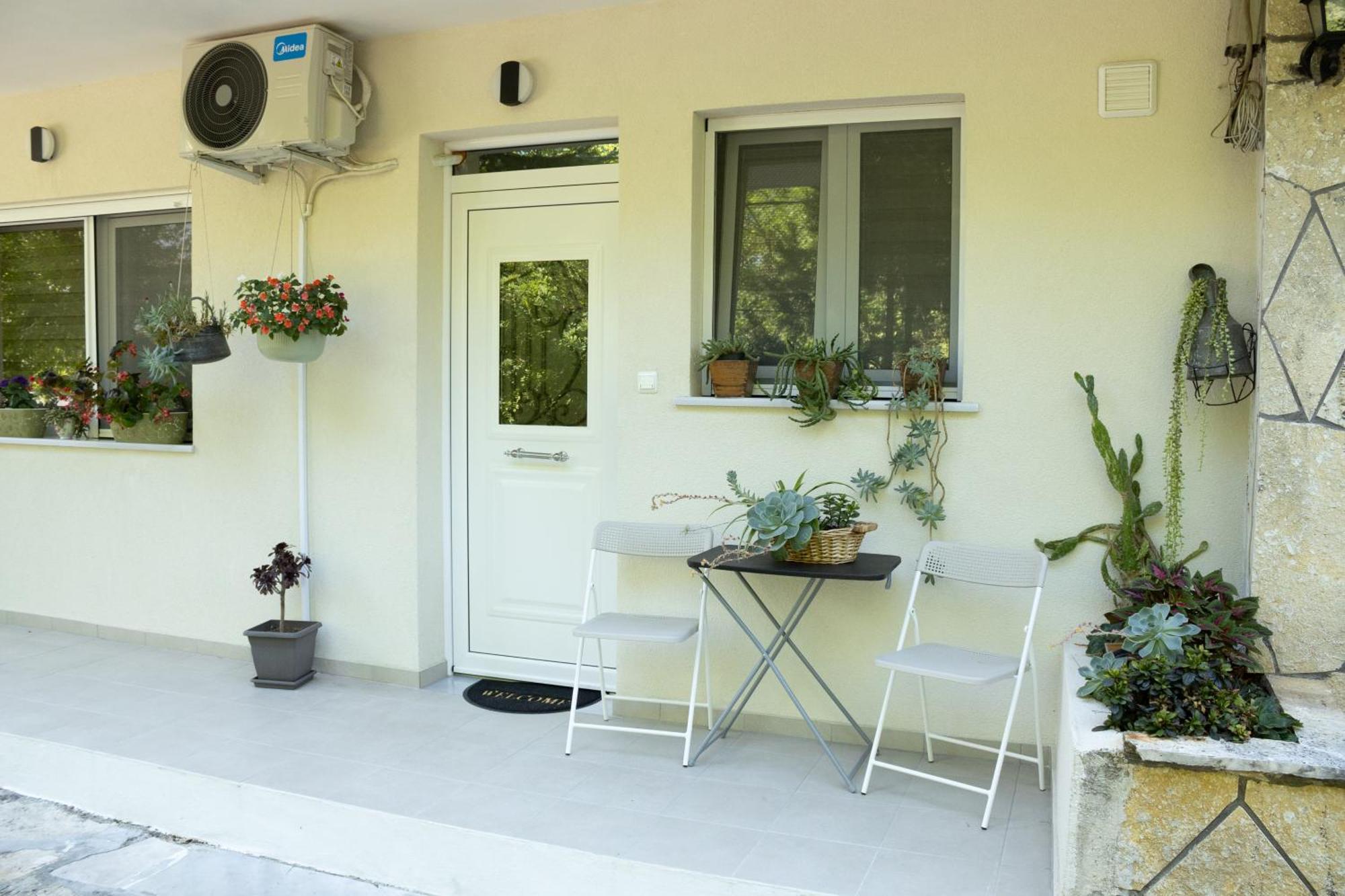 Garden Appartment Ioannina Exterior photo