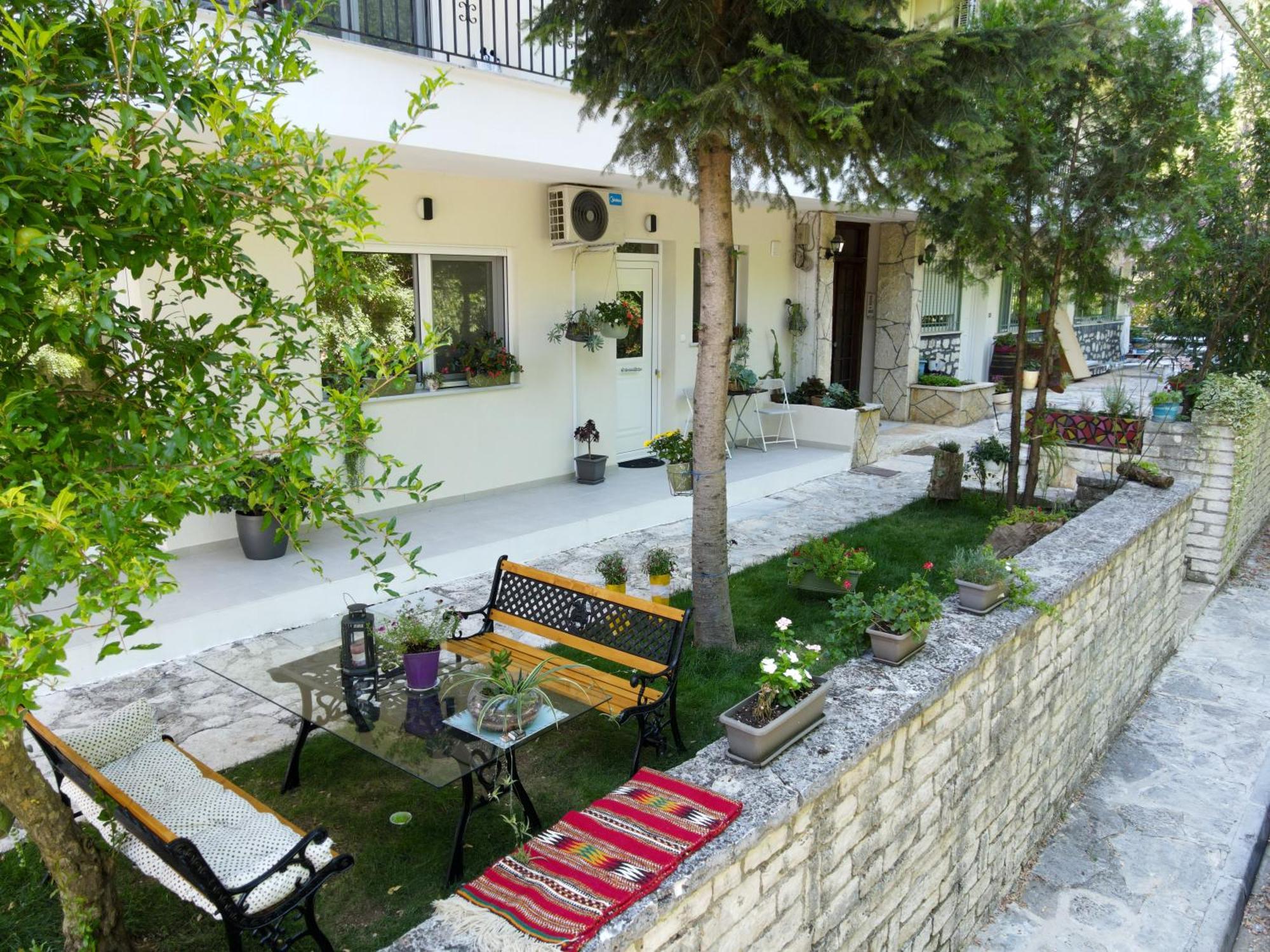 Garden Appartment Ioannina Exterior photo
